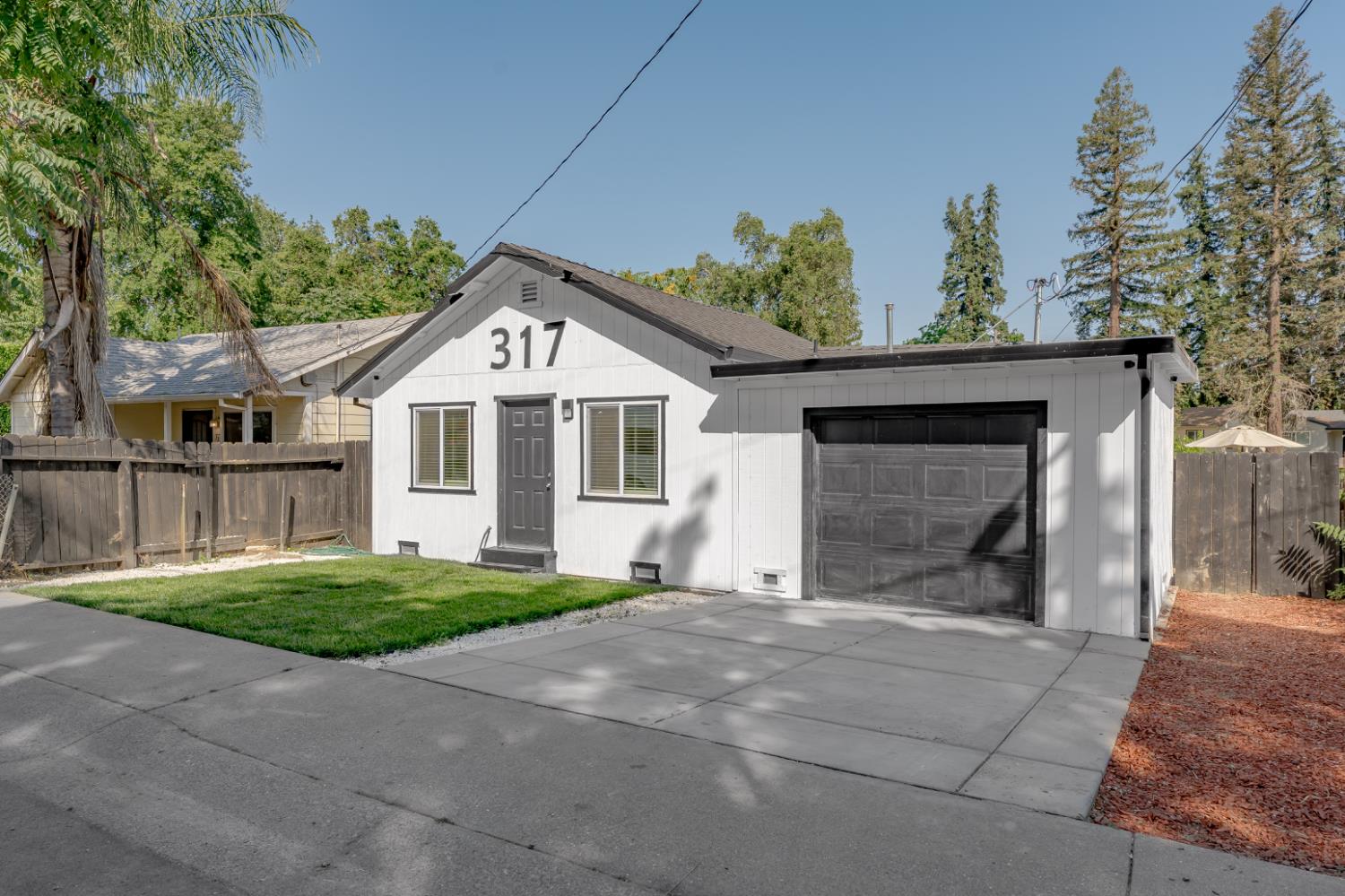 Woodbridge Avenue, Yuba City, California image 3
