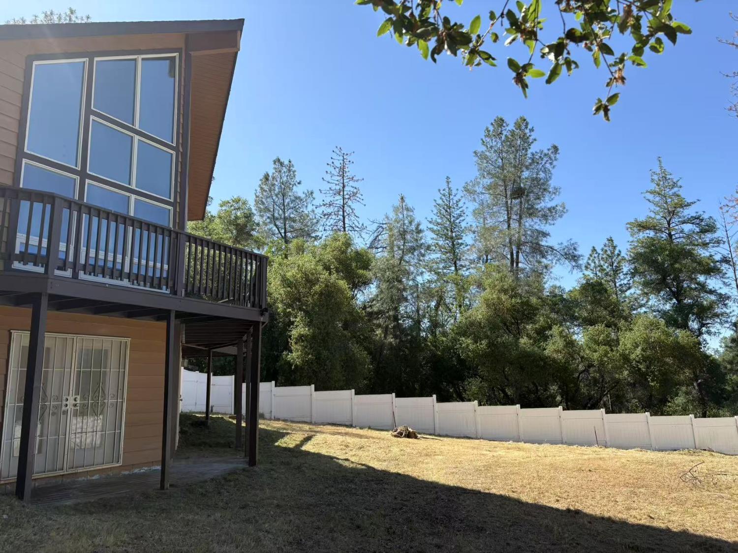 Van Pooka Court, Somerset, California image 19