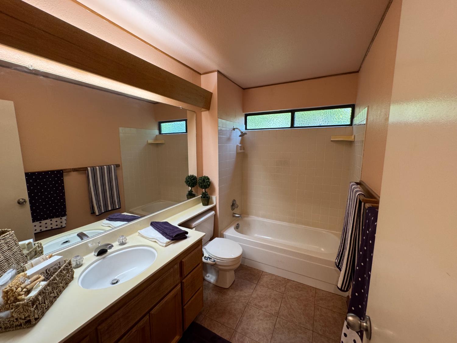 Oak Stream Court, Carmichael, California image 30