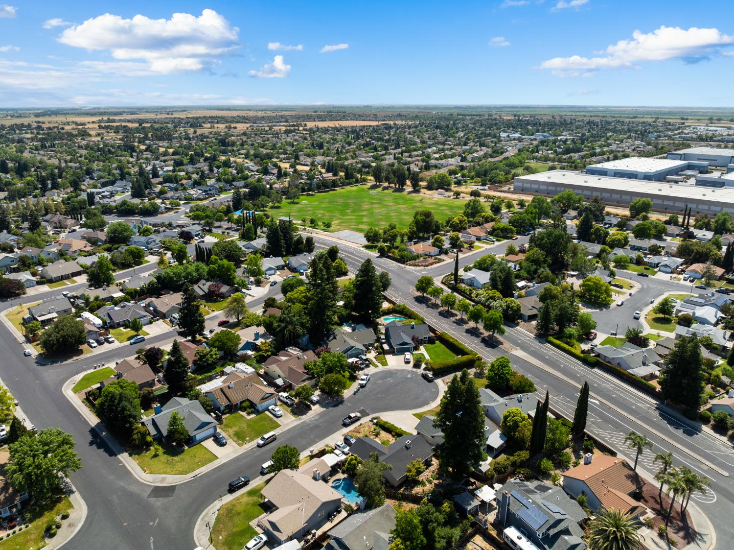 Mergansers Court, West Sacramento, California image 36
