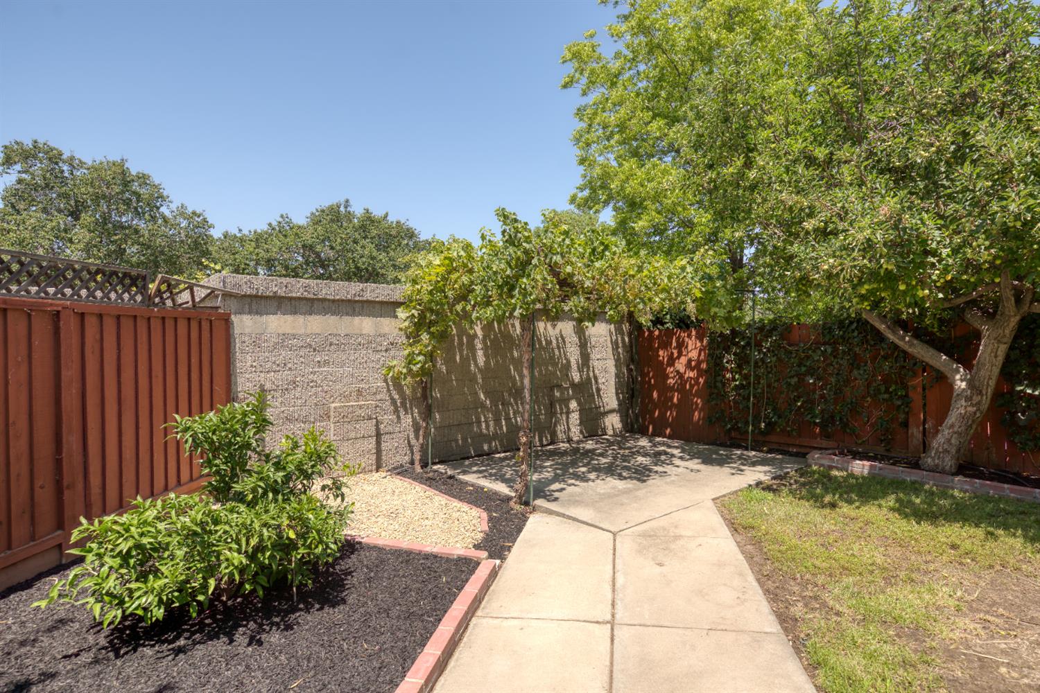 Birchwood Court, Tracy, California image 43
