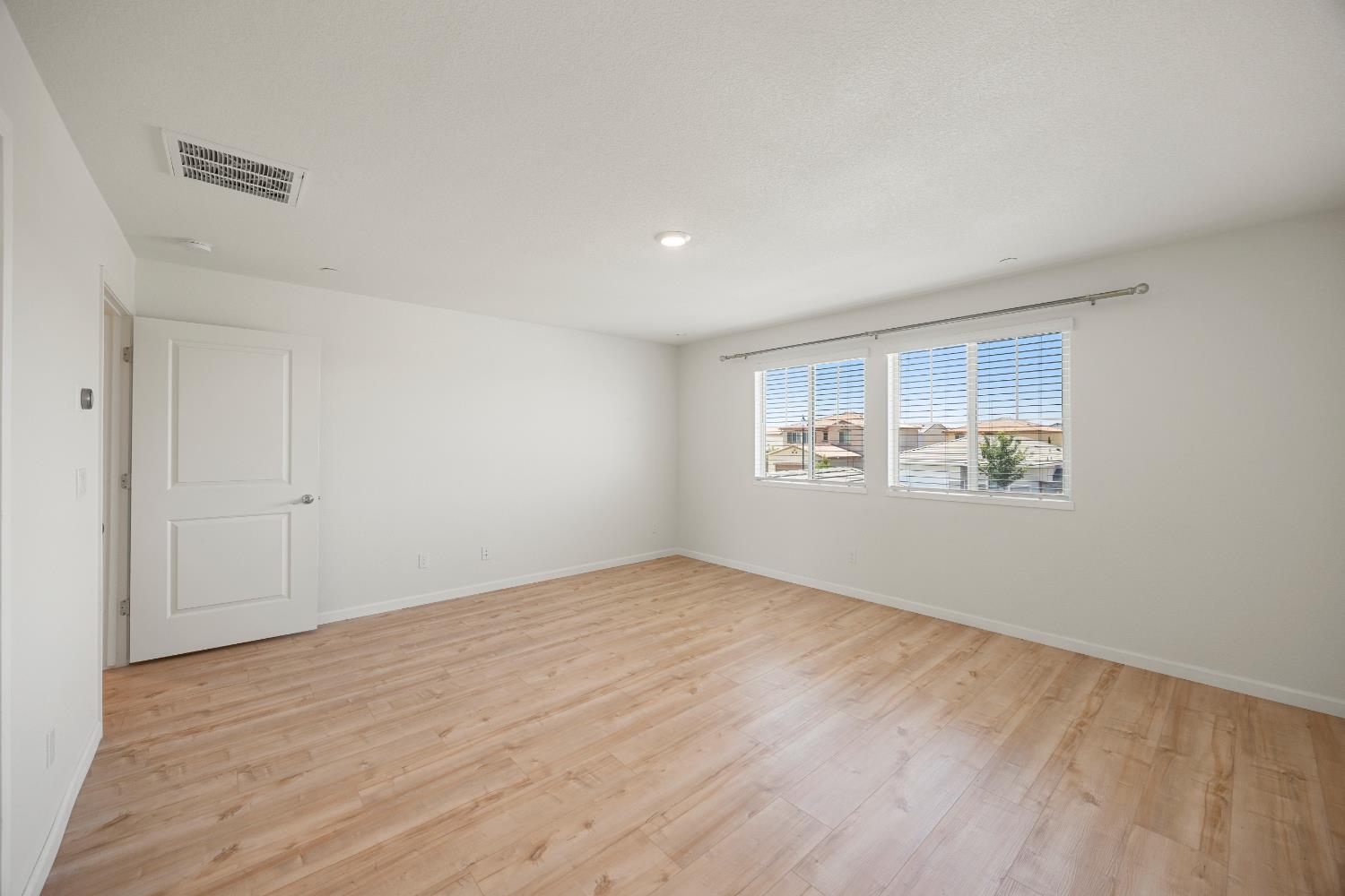 Newmarket Street, Roseville, California image 35