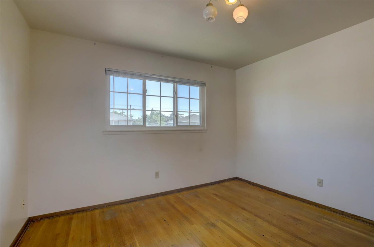 Elvyra Way, Sacramento, California image 12