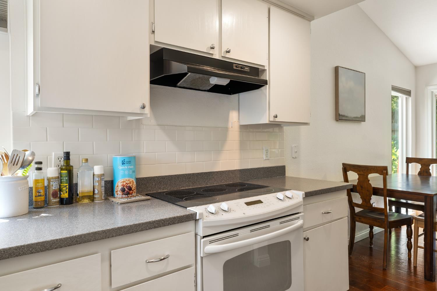 Mergansers Court, West Sacramento, California image 15