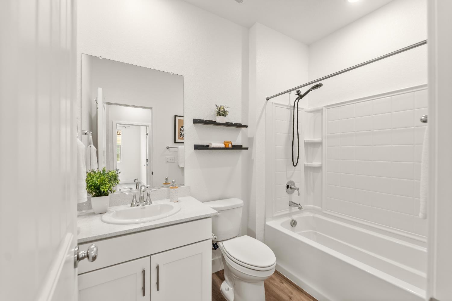 E Commerce Way #17104, Sacramento, California image 14