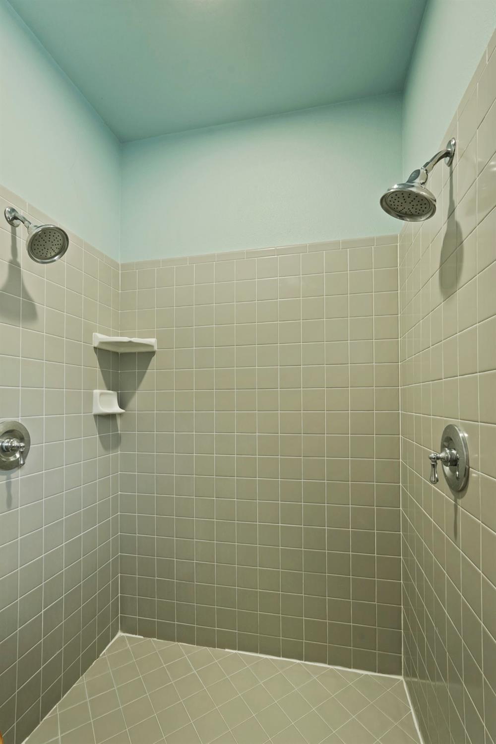 Summerset Court, Lodi, California image 32