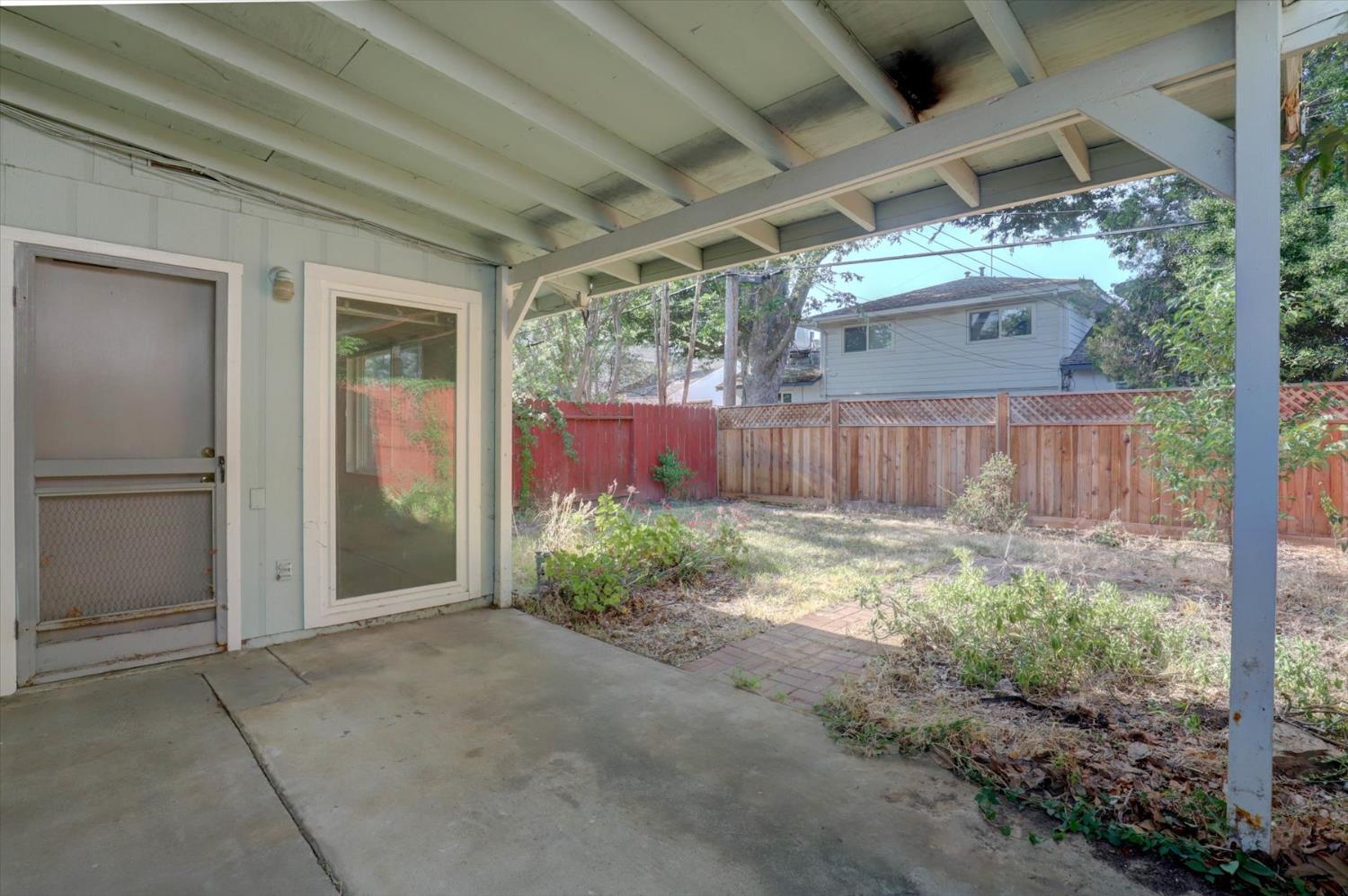 Elvyra Way, Sacramento, California image 22