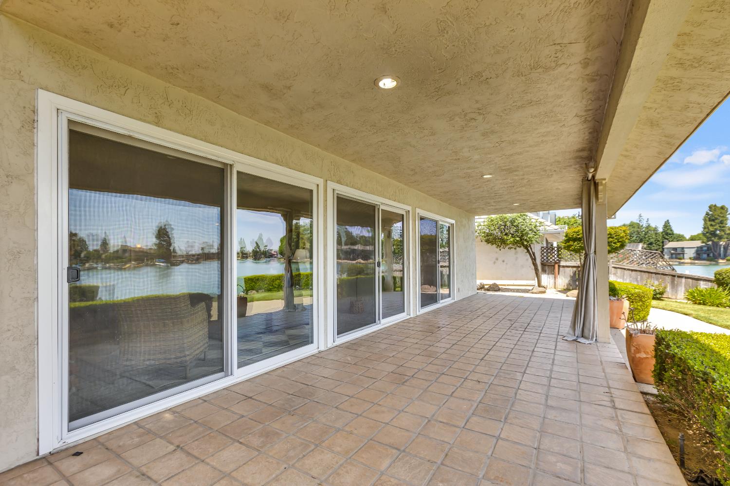 S Mills Avenue, Lodi, California image 39