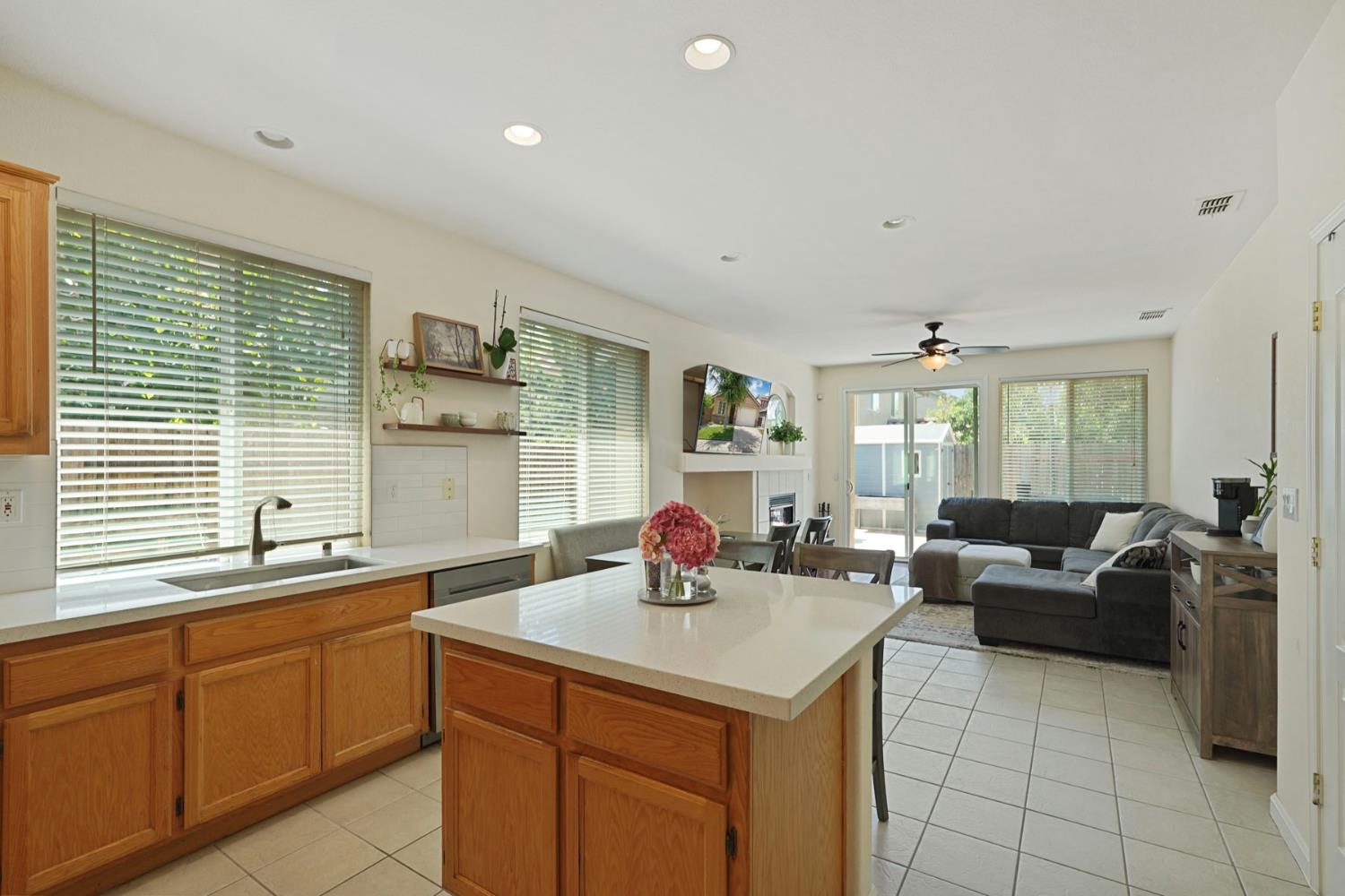 Nestling Circle, Elk Grove, California image 3