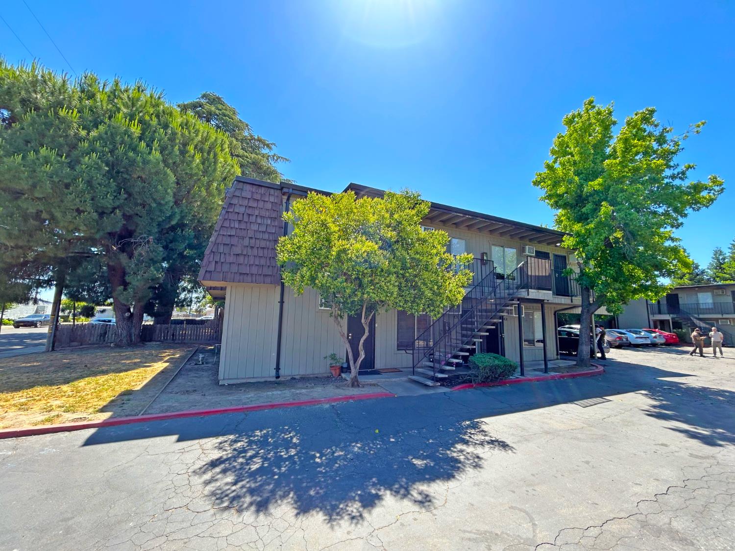 Hale Road, Lodi, California image 5