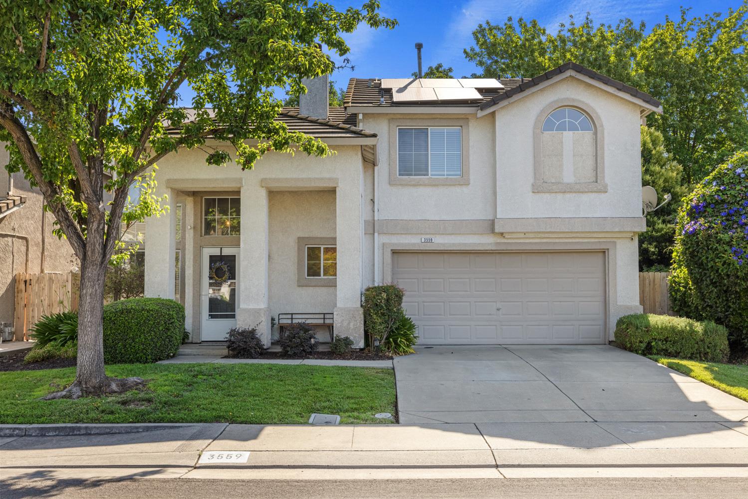 Hepburn Circle, Stockton, California image 1