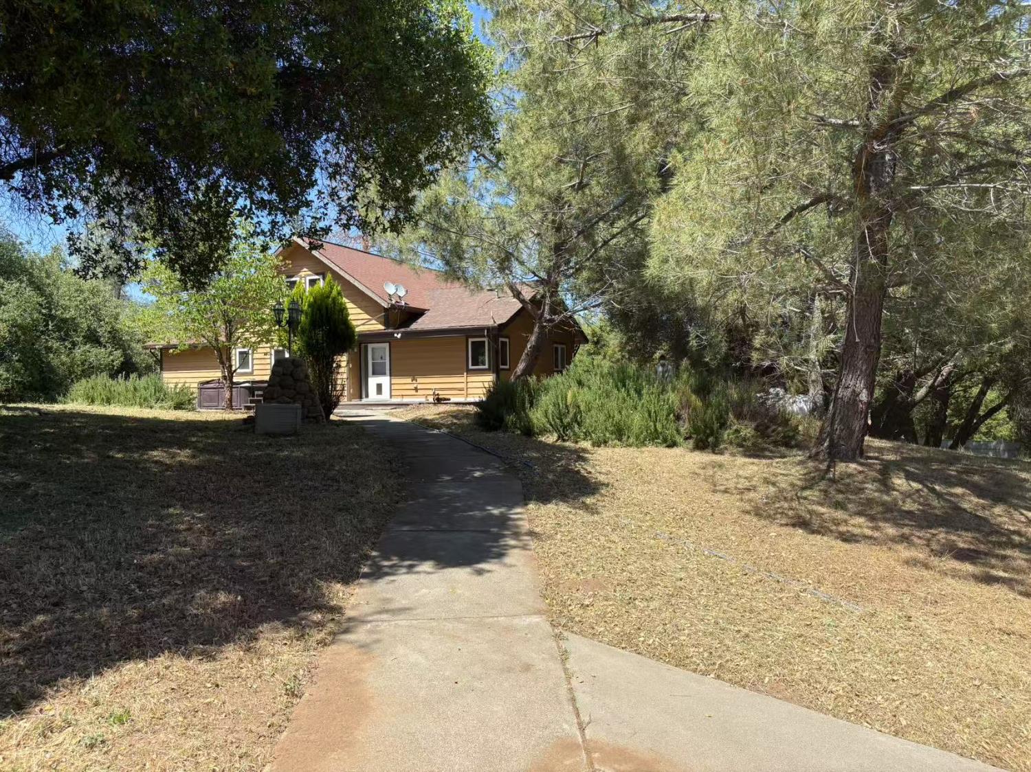 Van Pooka Court, Somerset, California image 11