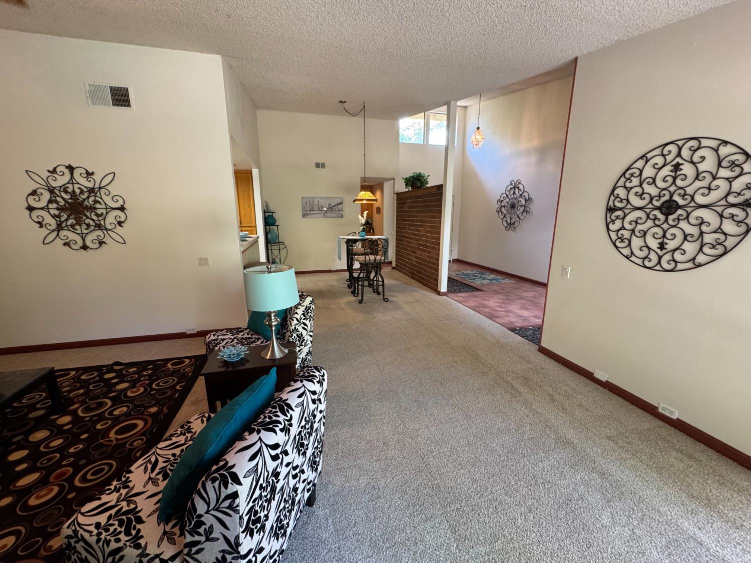 Oak Stream Court, Carmichael, California image 14