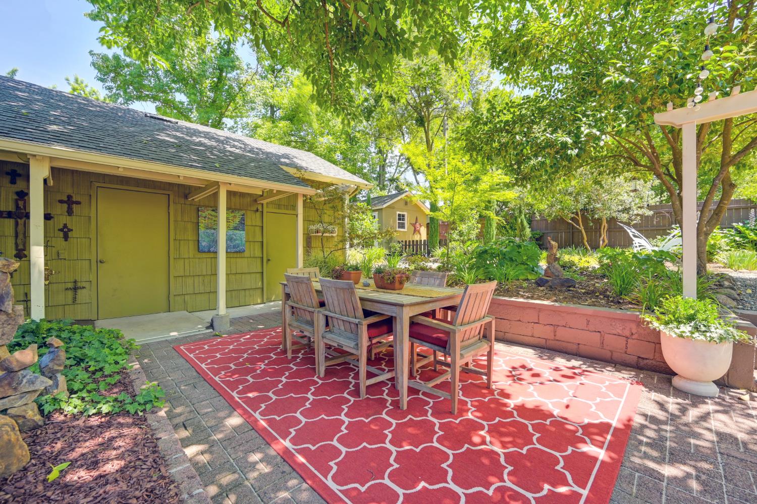 Mahala Drive, Carmichael, California image 29