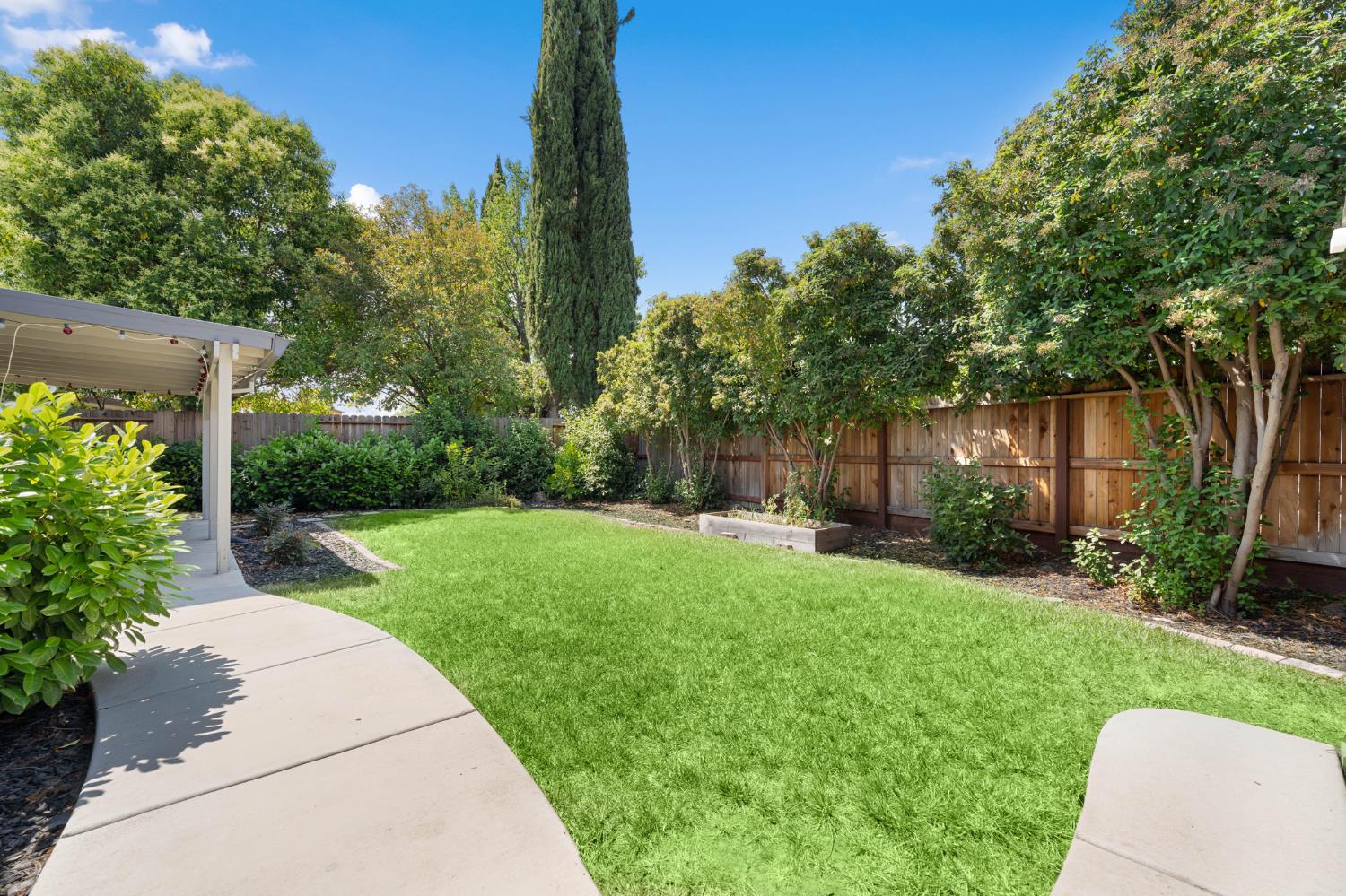 Mergansers Court, West Sacramento, California image 31