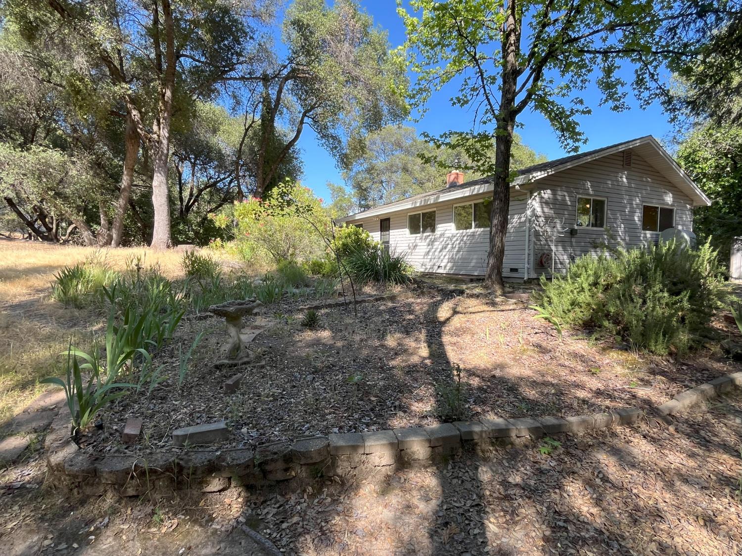 Crestview Drive, Diamond Springs, California image 23