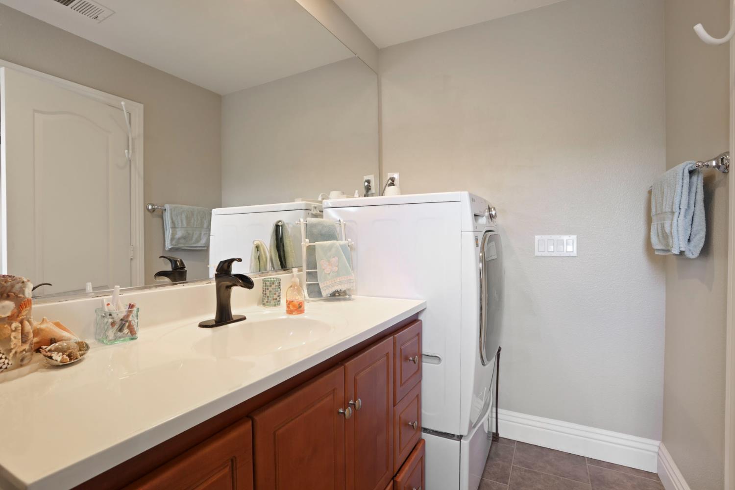 Detail Gallery Image 69 of 98 For 3063 Remington Way, Tracy,  CA 95377 - 6 Beds | 4/1 Baths