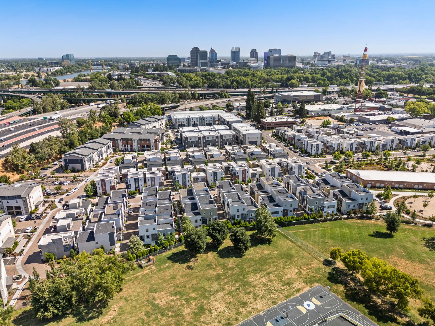 Log Pond Lane, Sacramento, California image 18