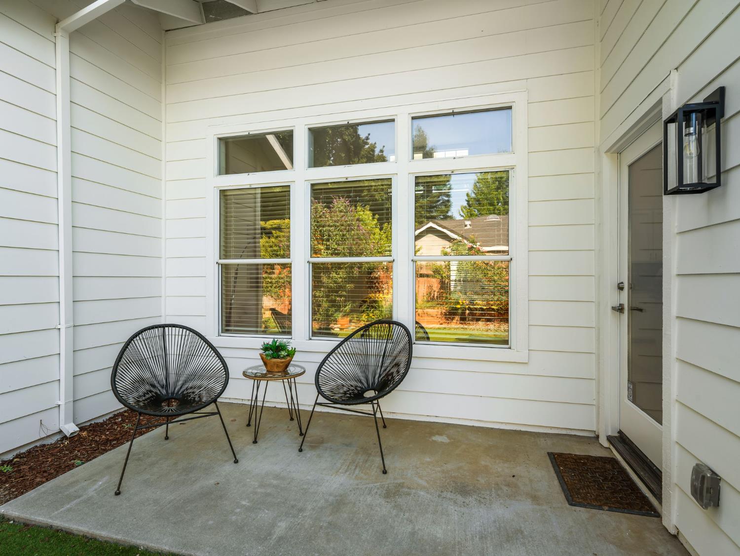 La Paloma Court, Davis, California image 39