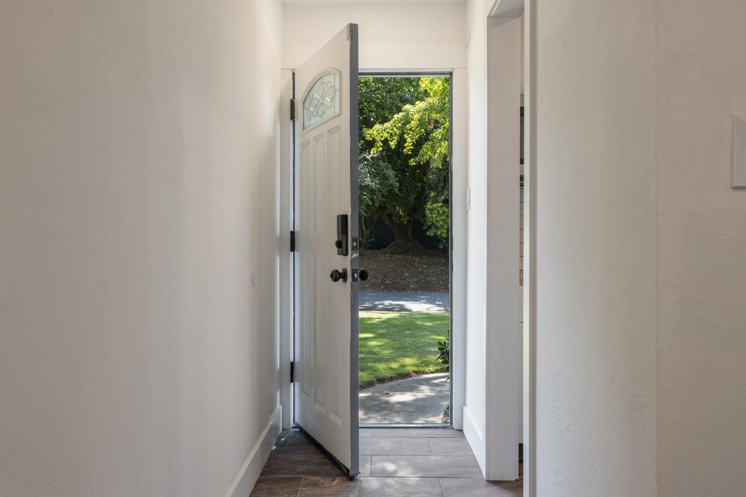 Sunnybrook Lane, Fair Oaks, California image 3