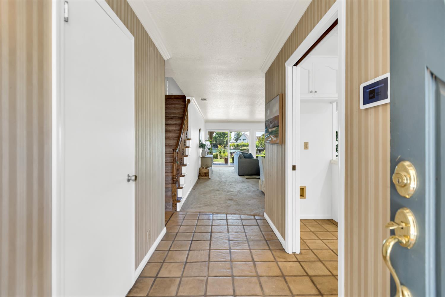 S Mills Avenue, Lodi, California image 9