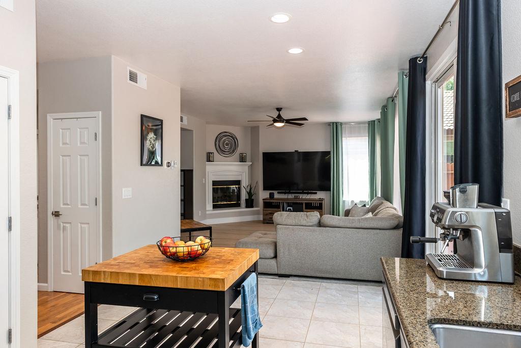 Dinis Cottage Court, Lincoln, California image 7