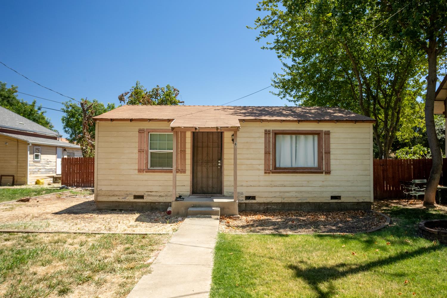 Railroad Avenue, Yuba City, California image 27