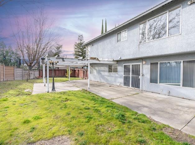 Lloyd Thayer Circle, Stockton, California image 41