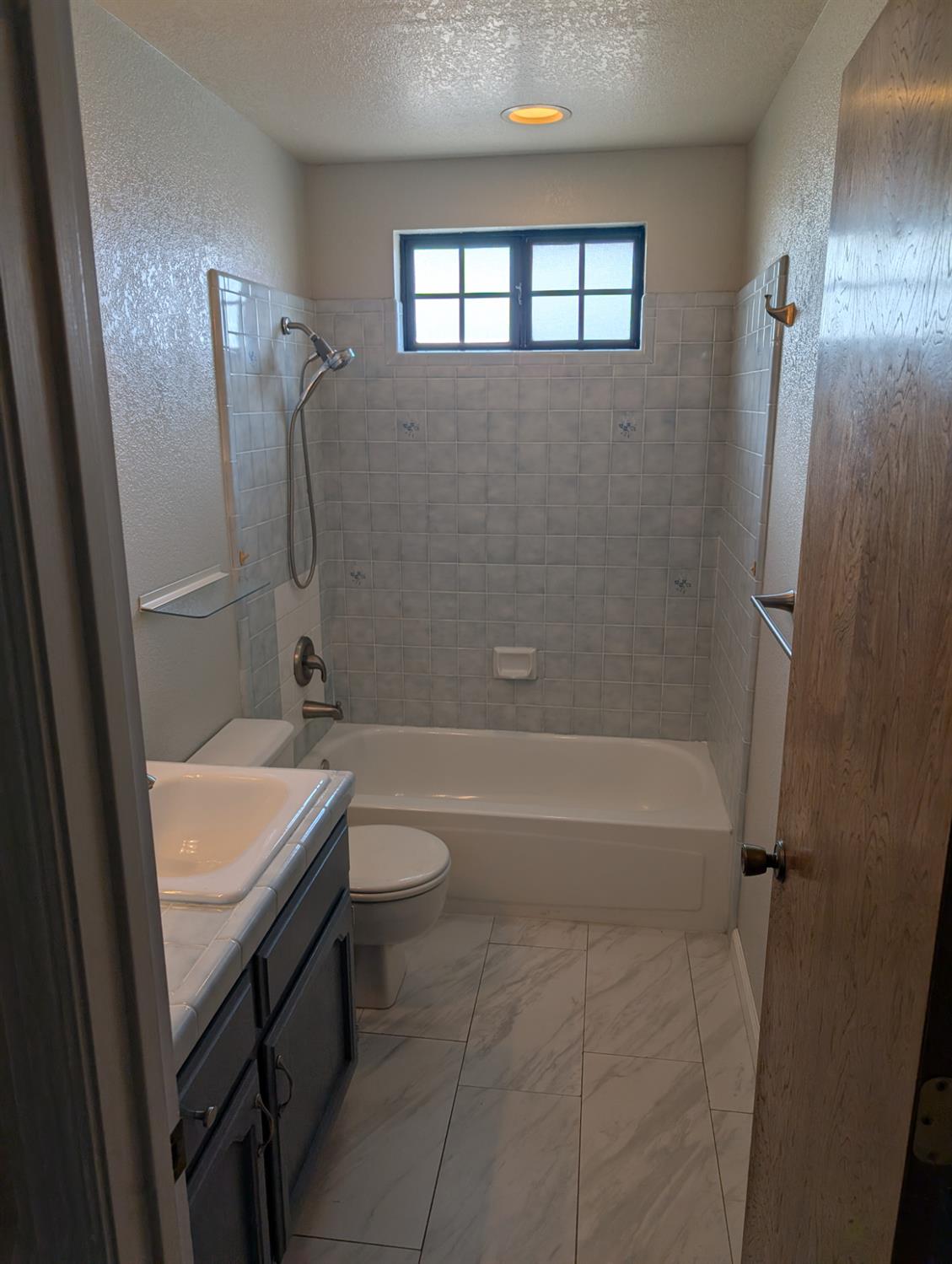 Liverpool Court, Manteca, California image 34