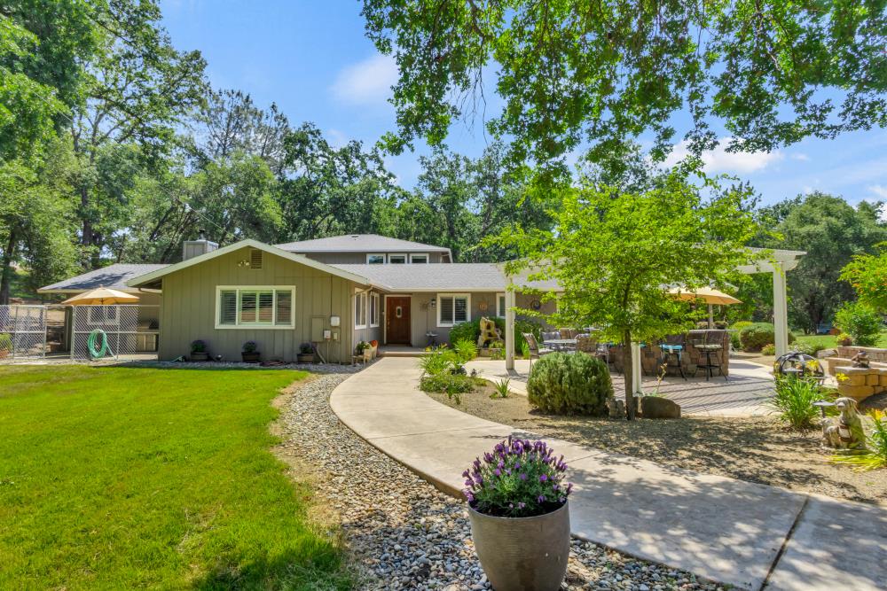 Holiday Lake Drive, Shingle Springs, California image 1