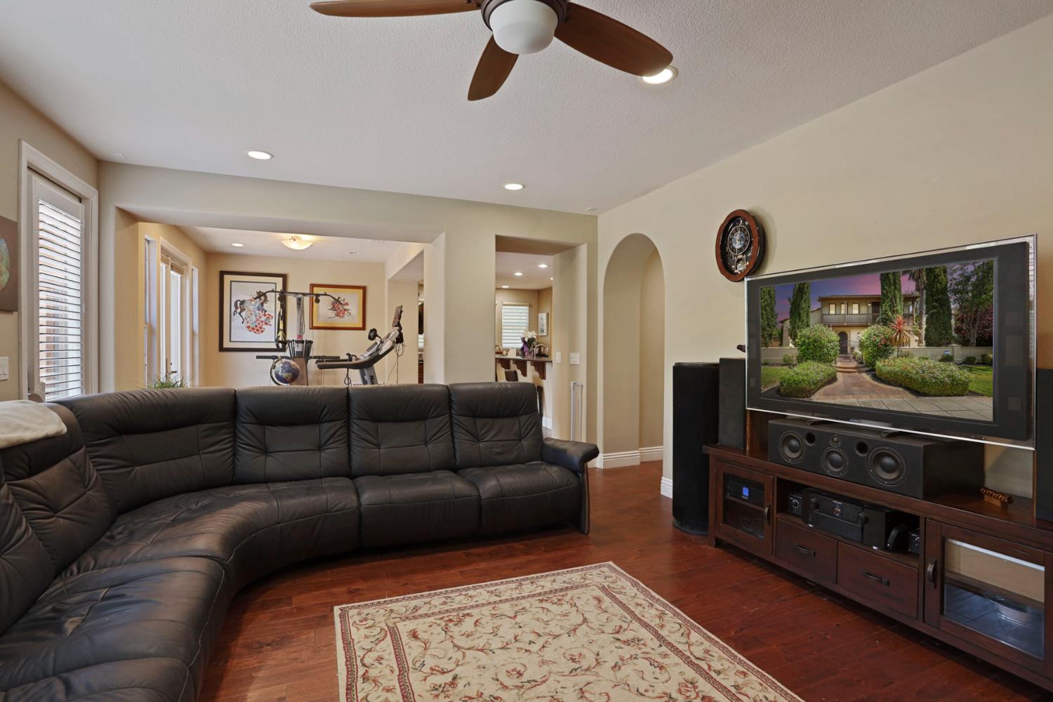 Detail Gallery Image 27 of 98 For 3063 Remington Way, Tracy,  CA 95377 - 6 Beds | 4/1 Baths