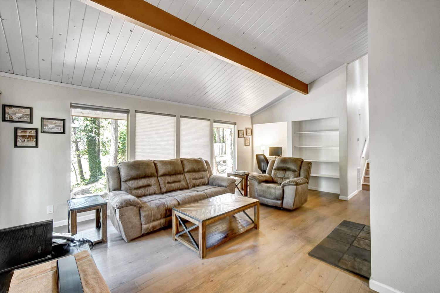 Laurel Drive, Pollock Pines, California image 8
