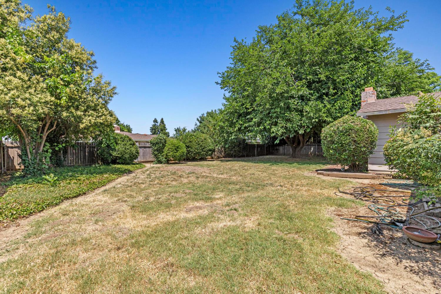 Azalea Way, Yuba City, California image 31