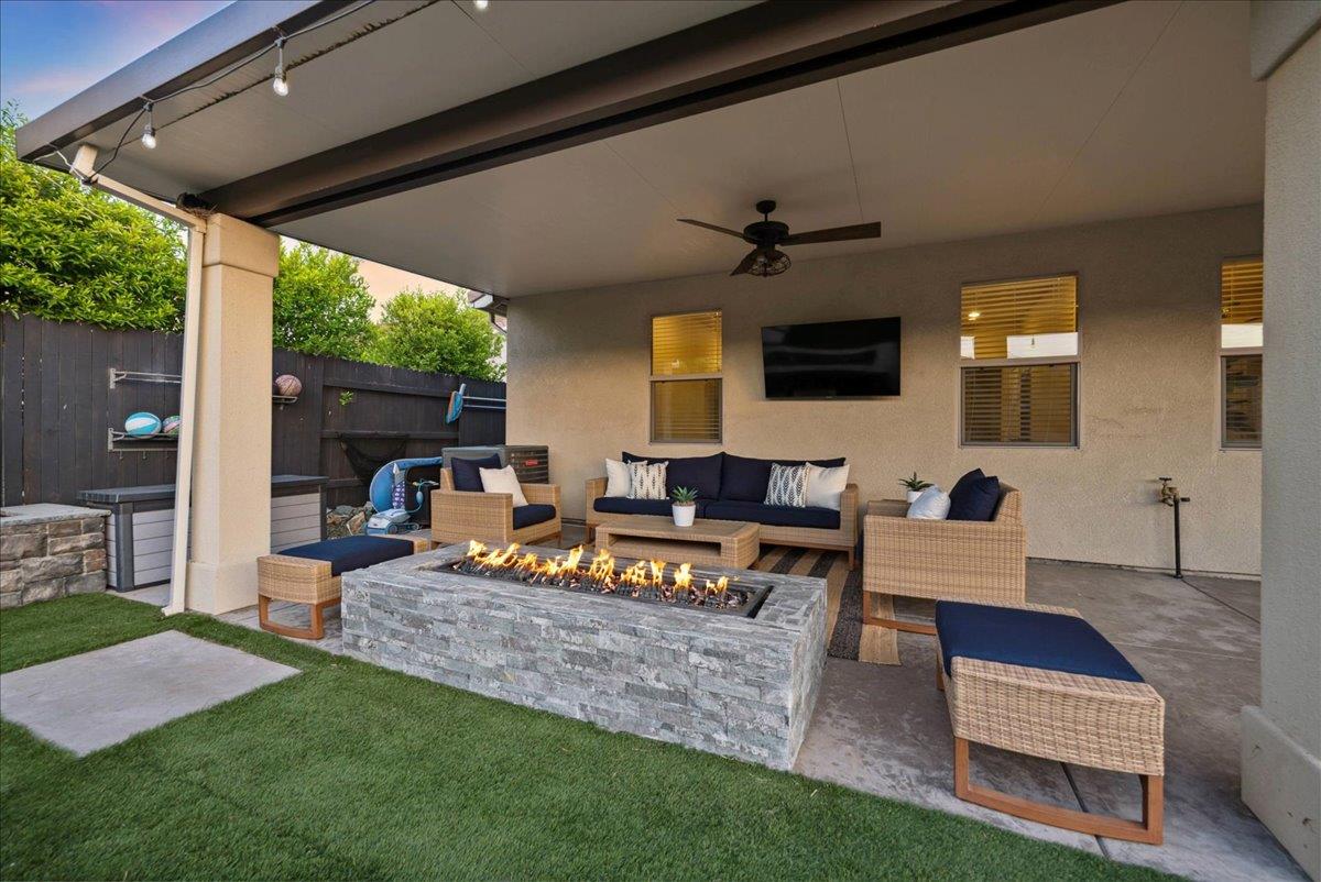 Fenway Cir, Rocklin, California image 46