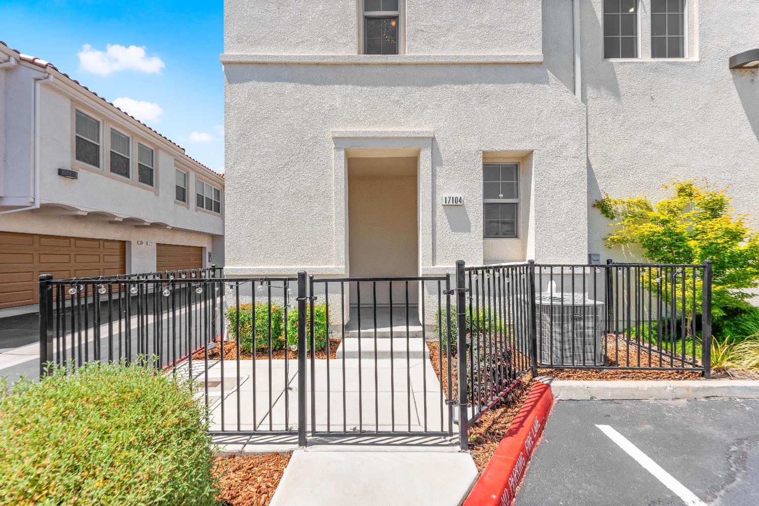 E Commerce Way #17104, Sacramento, California image 3