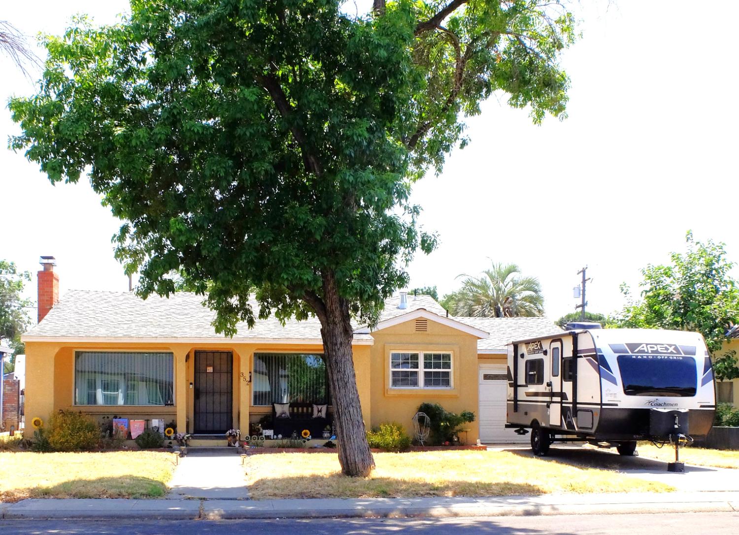 Fusco Avenue, Modesto, California image 2