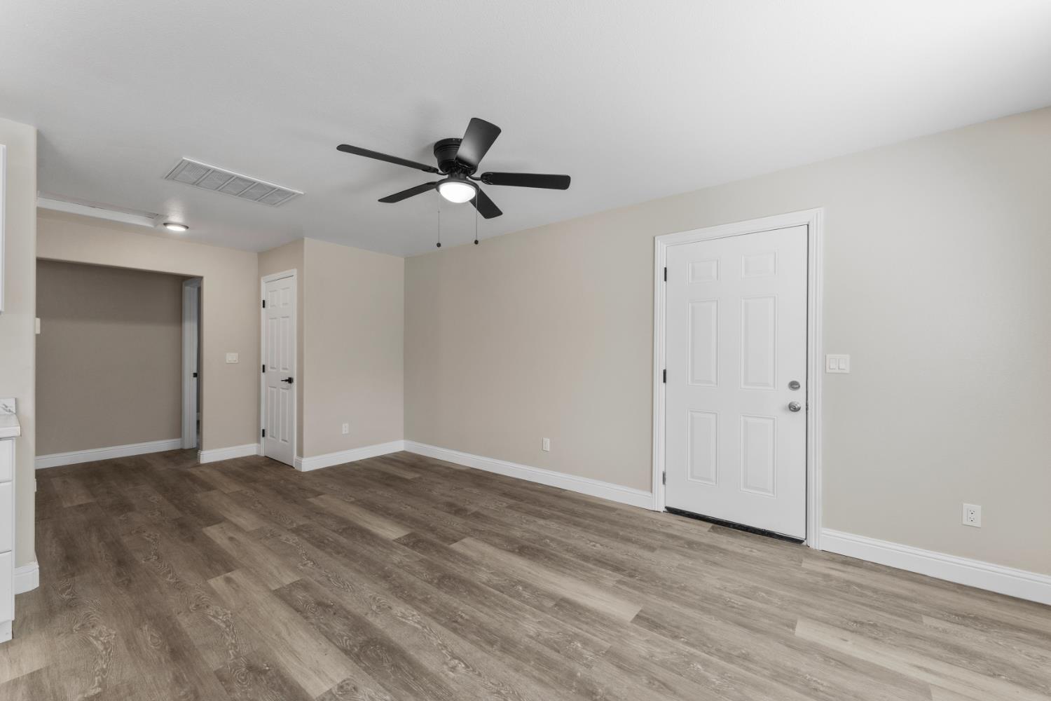Woodbridge Avenue, Yuba City, California image 10