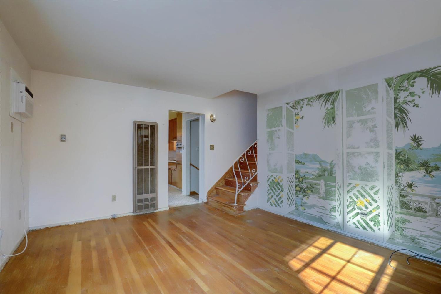 Elvyra Way, Sacramento, California image 30
