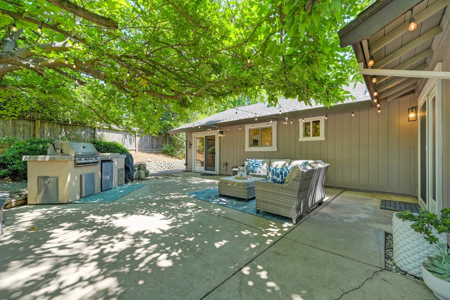 Mesquite Court, Folsom, California image 35