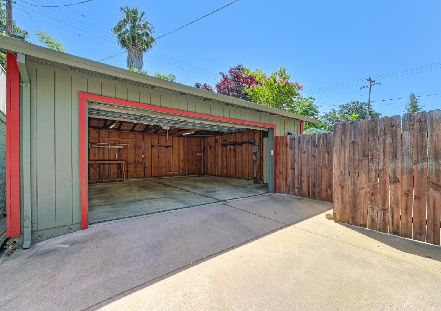 42nd Street, Sacramento, California image 35