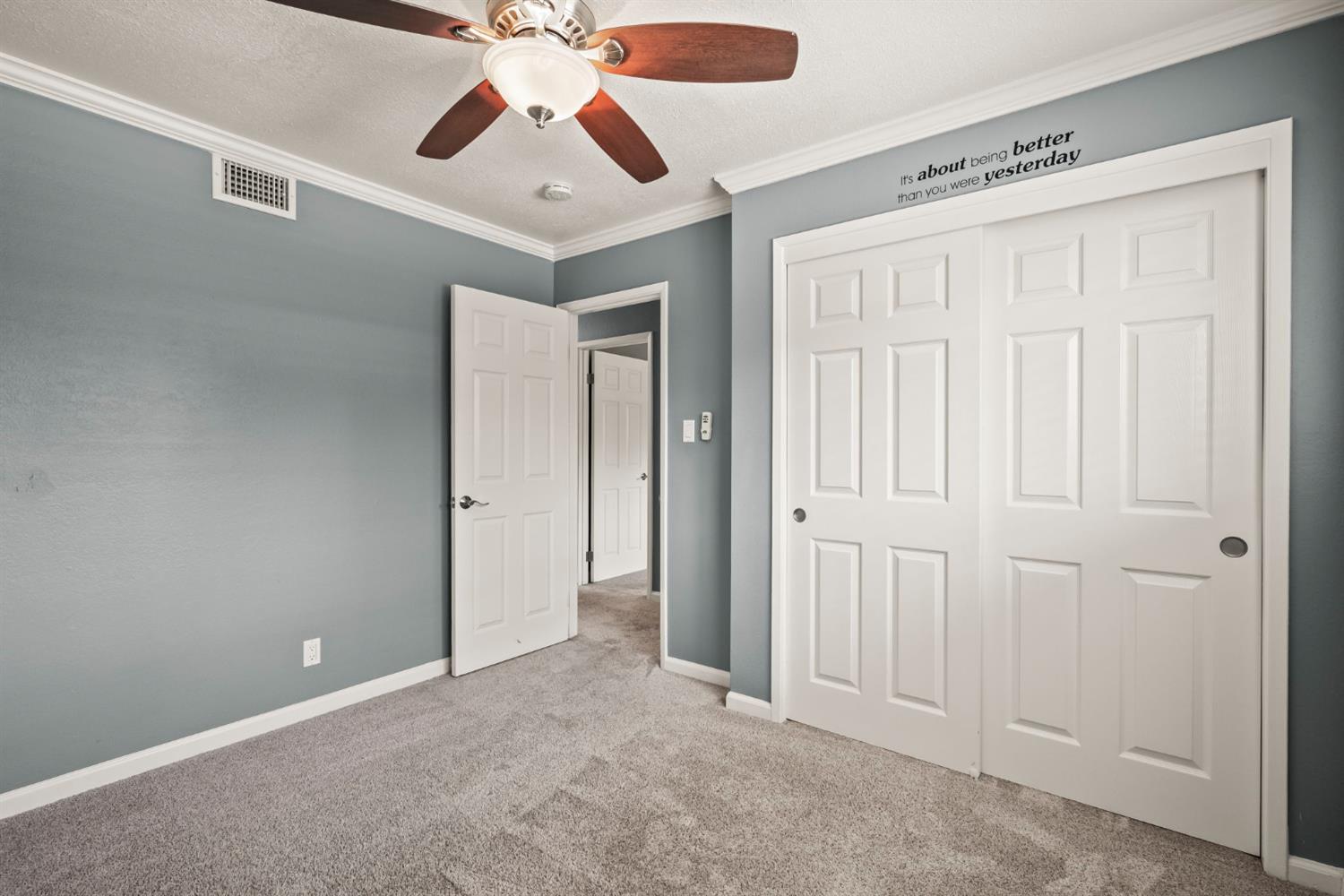 Maywood Way, Sacramento, California image 13
