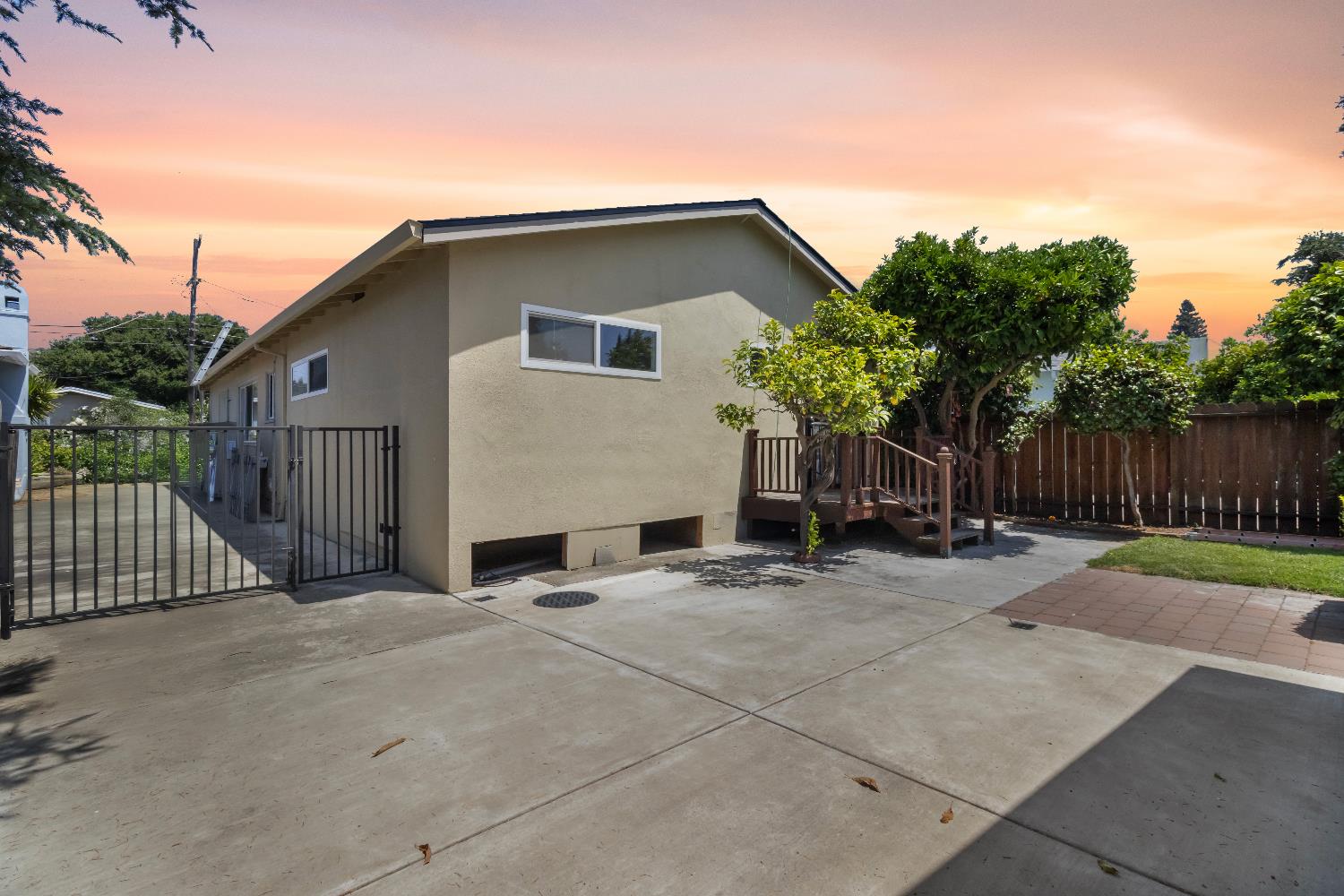 W Merle Court, San Leandro, California image 12