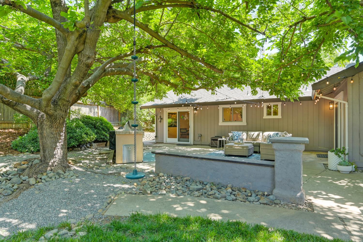 Mesquite Court, Folsom, California image 41