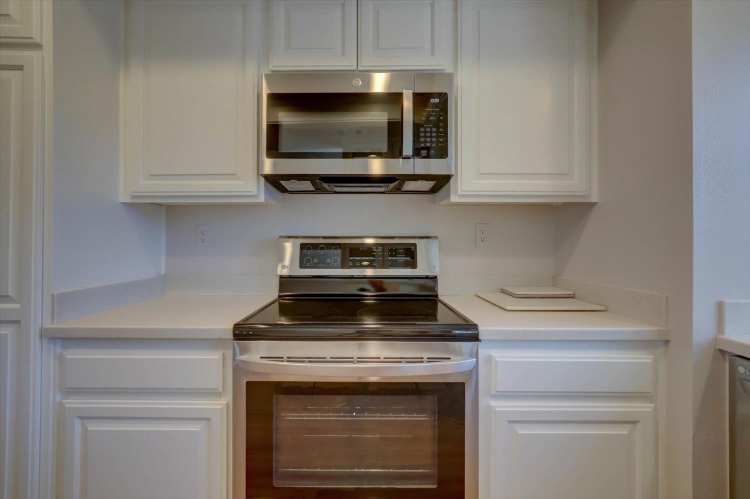 Chamise Court, Orangevale, California image 11