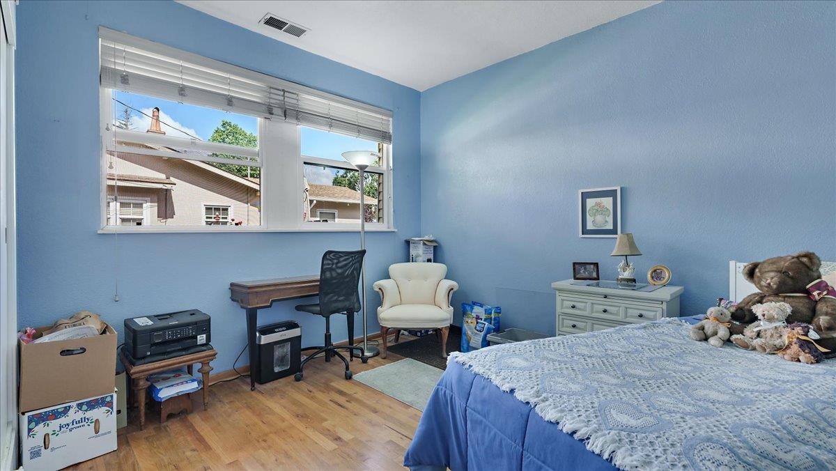 Cross Street, Woodland, California image 16