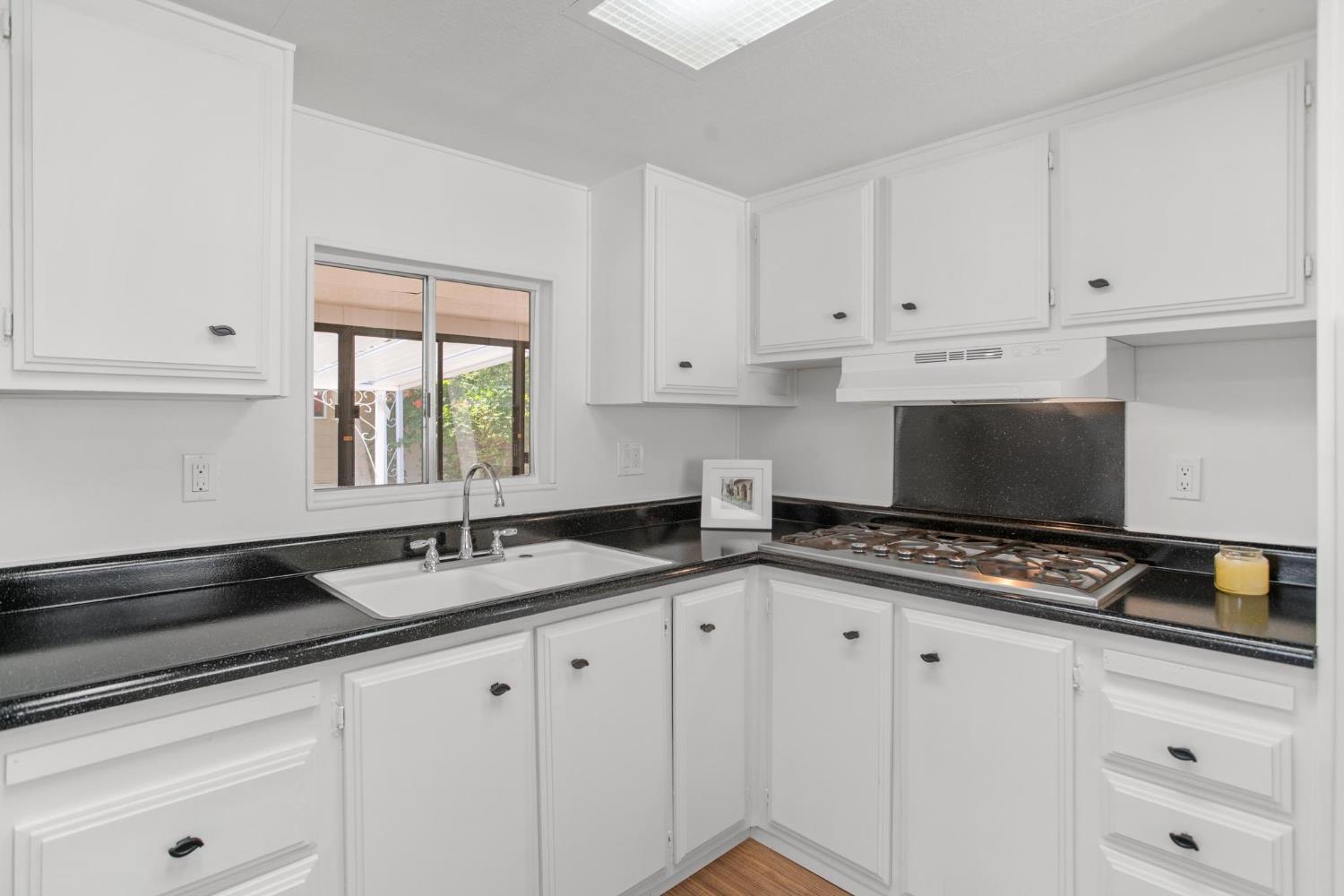 Detail Gallery Image 12 of 28 For 4215 Ticonderoga Ln, North Highlands,  CA 95660 - 2 Beds | 1 Baths