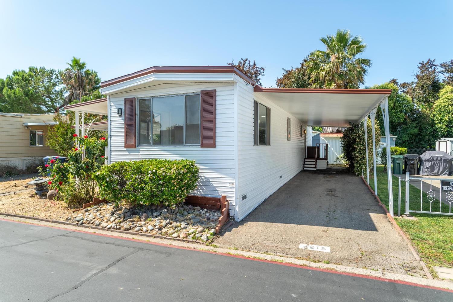 Detail Gallery Image 3 of 28 For 4215 Ticonderoga Ln, North Highlands,  CA 95660 - 2 Beds | 1 Baths