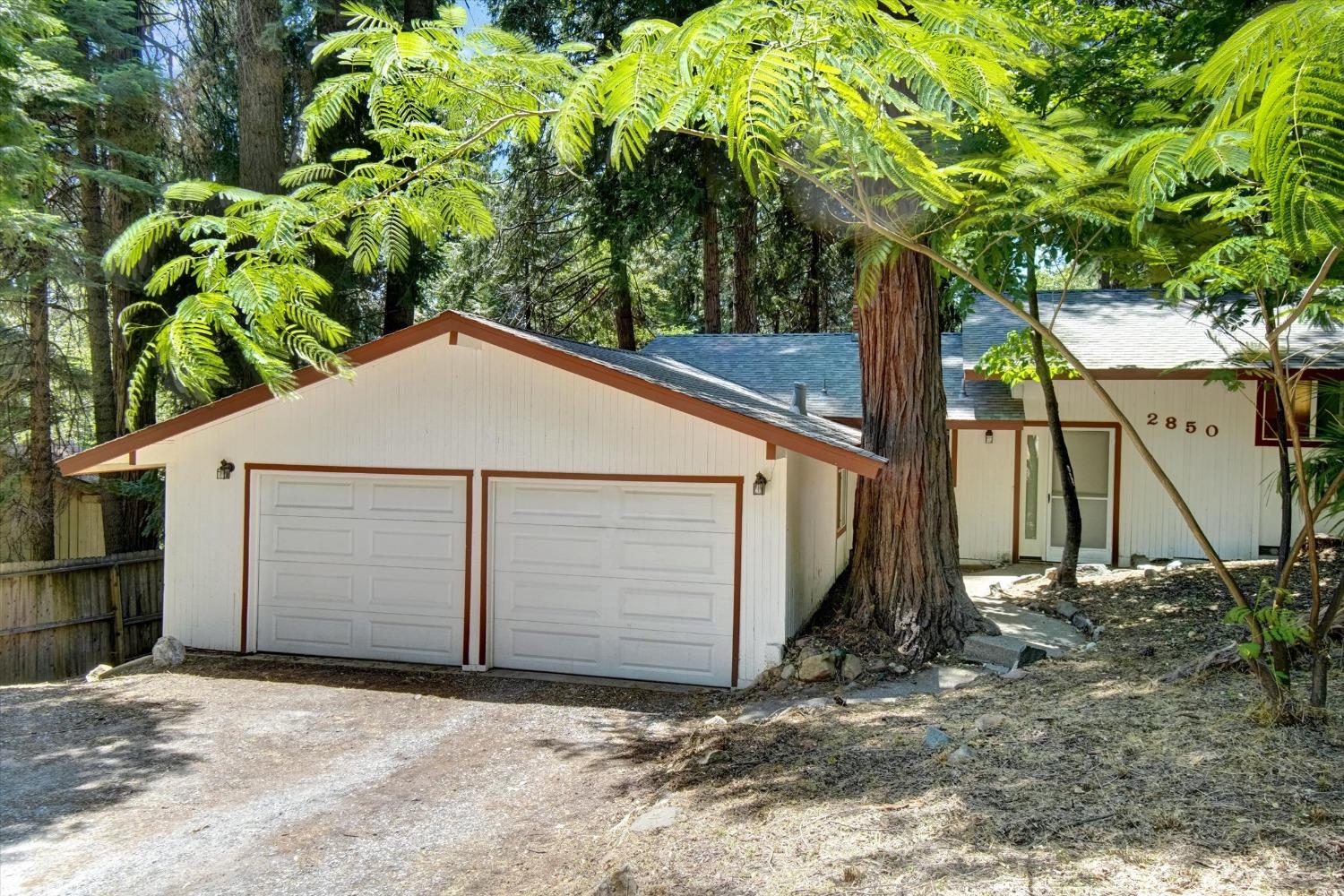 Laurel Drive, Pollock Pines, California image 3