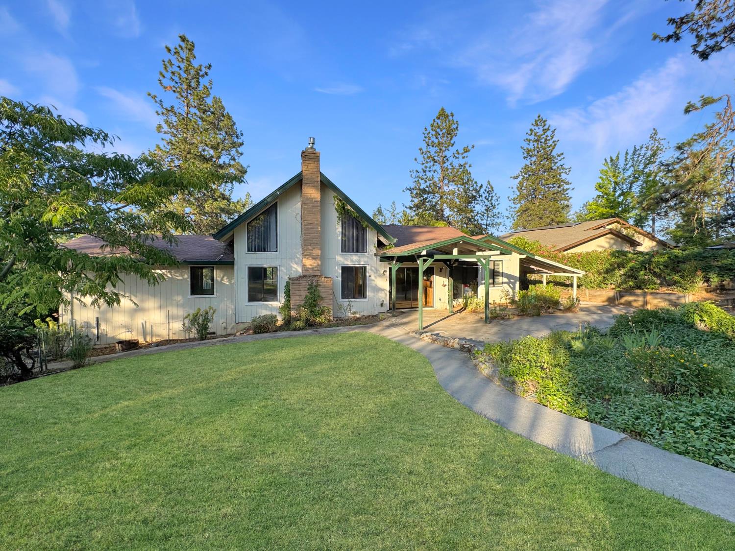 Aileen Way, Grass Valley, California image 19