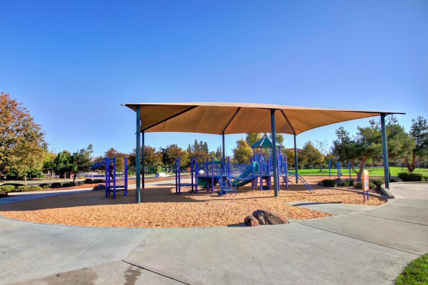 Anjou Circle, Sacramento, California image 47
